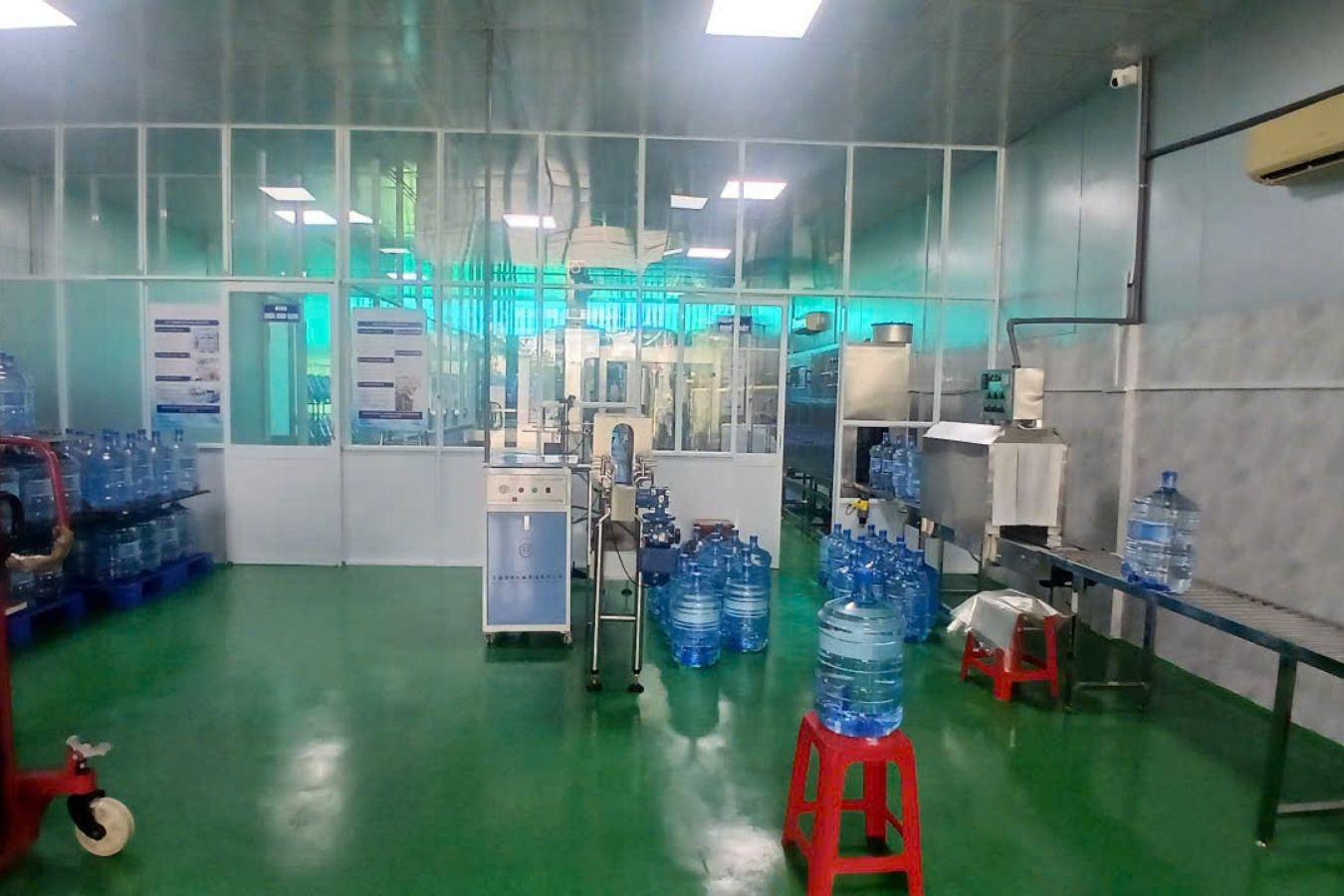 Cung Cấp Nước Uống Cho Trường Học